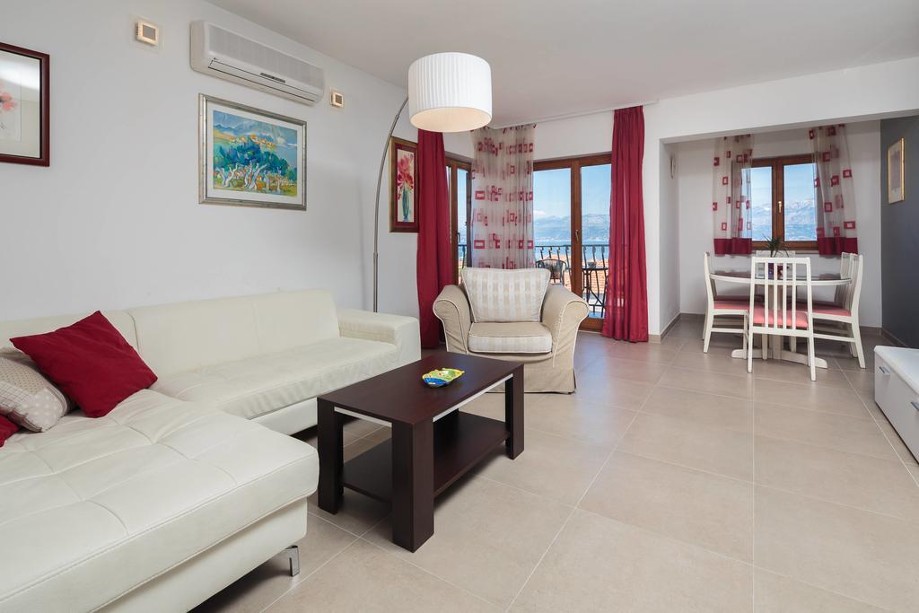 Apartments Judita Супетар Экстерьер фото