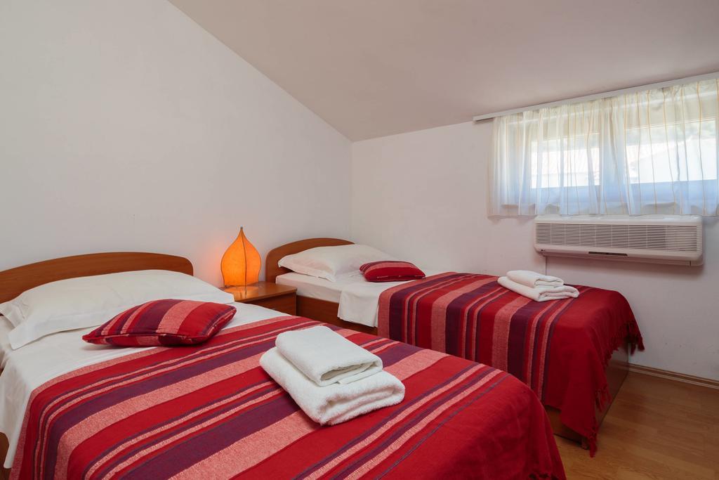 Apartments Judita Супетар Экстерьер фото