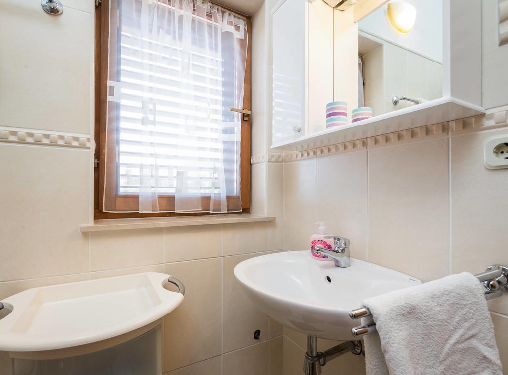 Apartments Judita Супетар Экстерьер фото