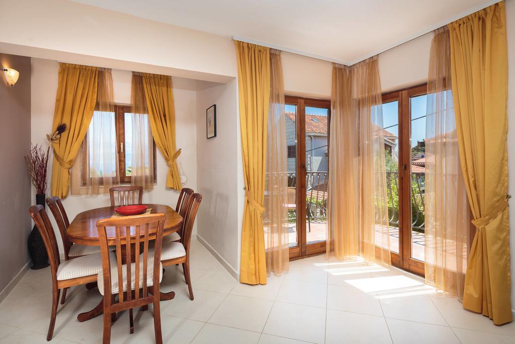 Apartments Judita Супетар Экстерьер фото